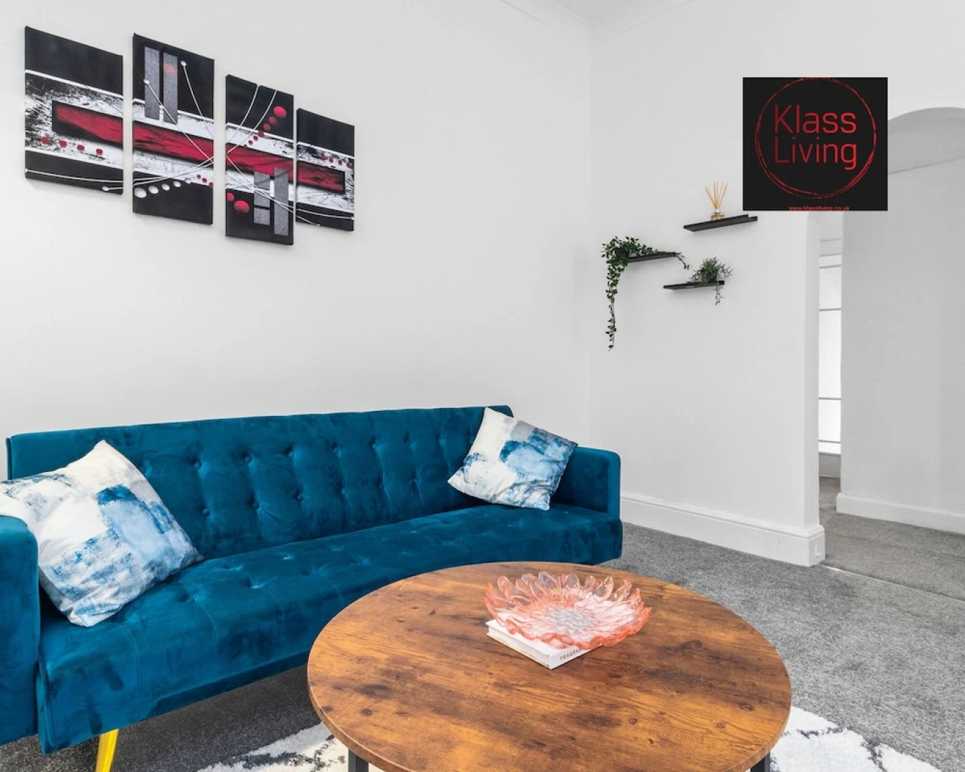 One Bedroom Apartment by Klass Living Serviced Accommodation Coatbridge - Garturk Apartment With Wifi  and Parking