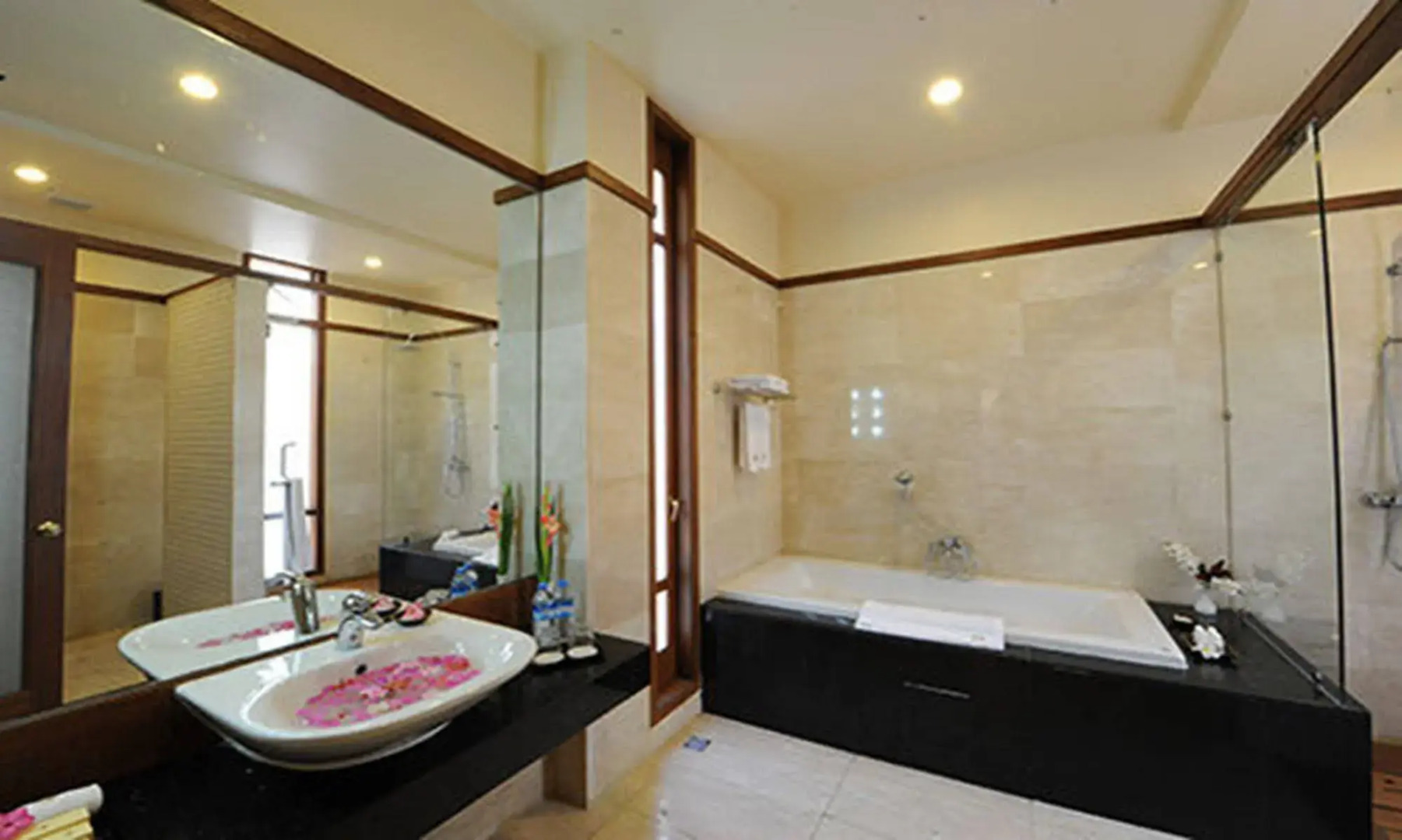 The Myat Mingalar Hotel