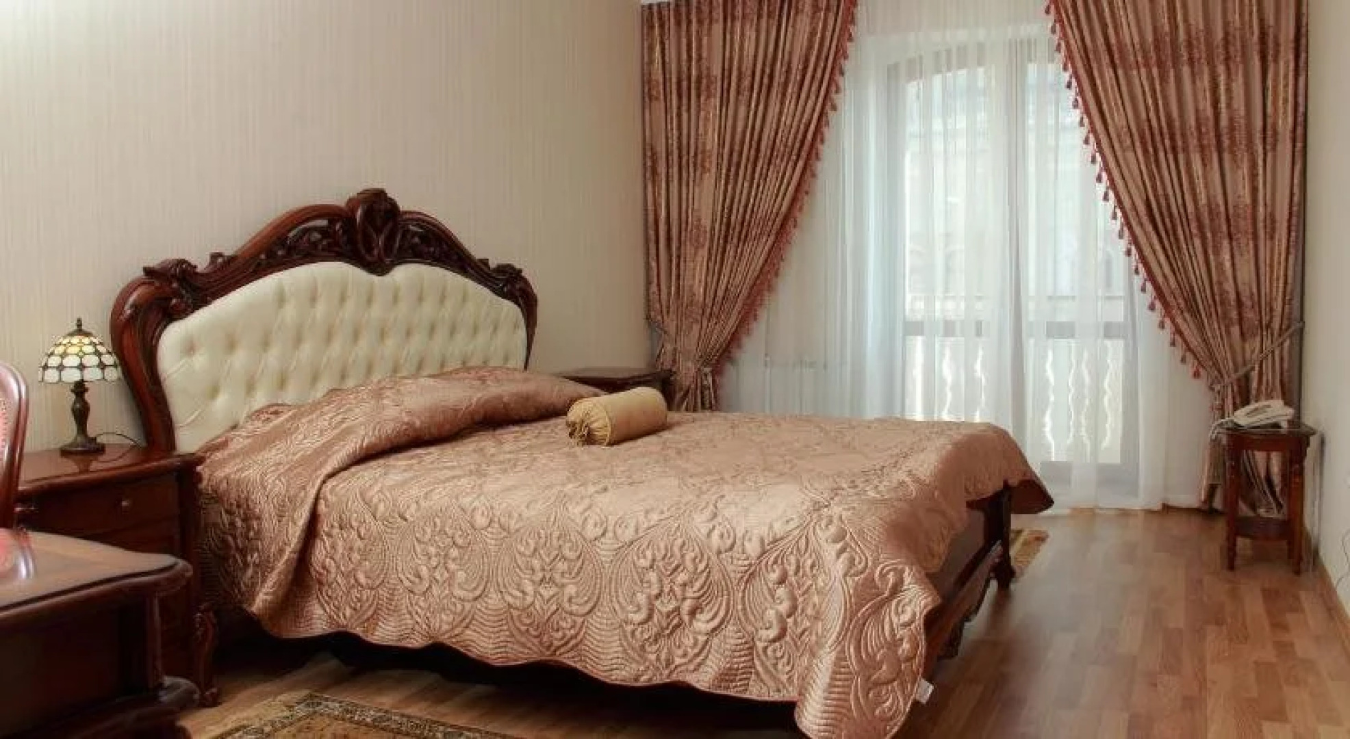 Отель Аристократ