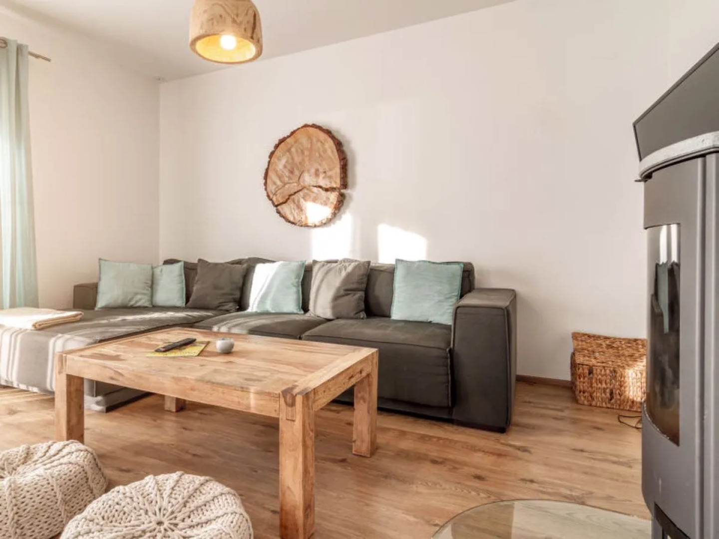 Lakeside Village 12516