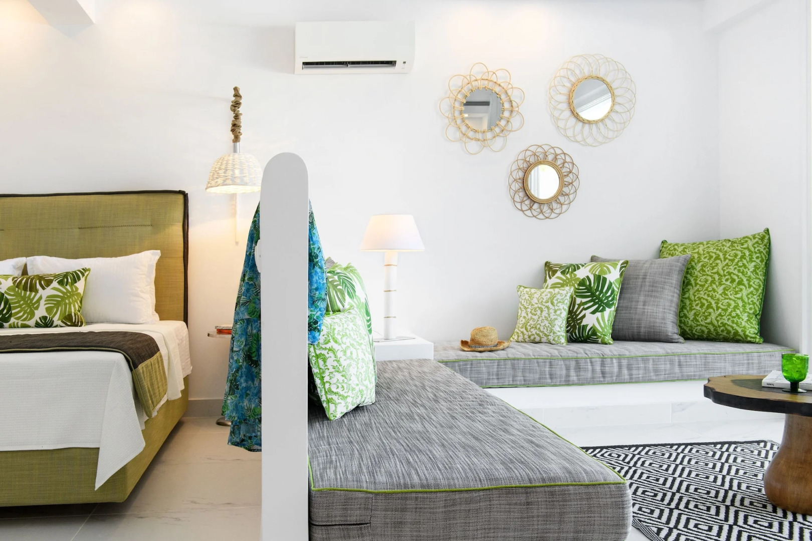 Villa D'Oro - Luxury Villas & Suites