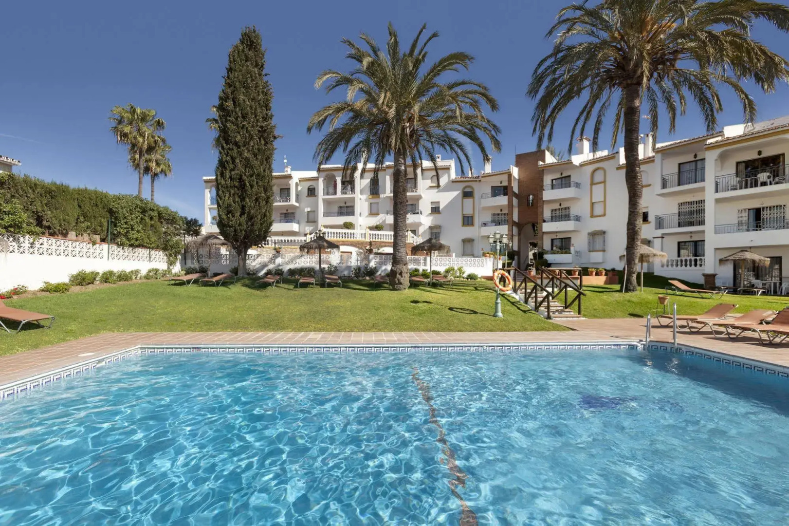 Crown Resorts Club La Riviera