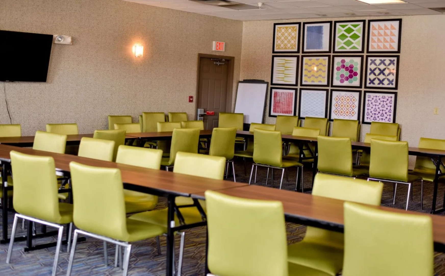 Holiday Inn Express & Suites Maryville by IHG
