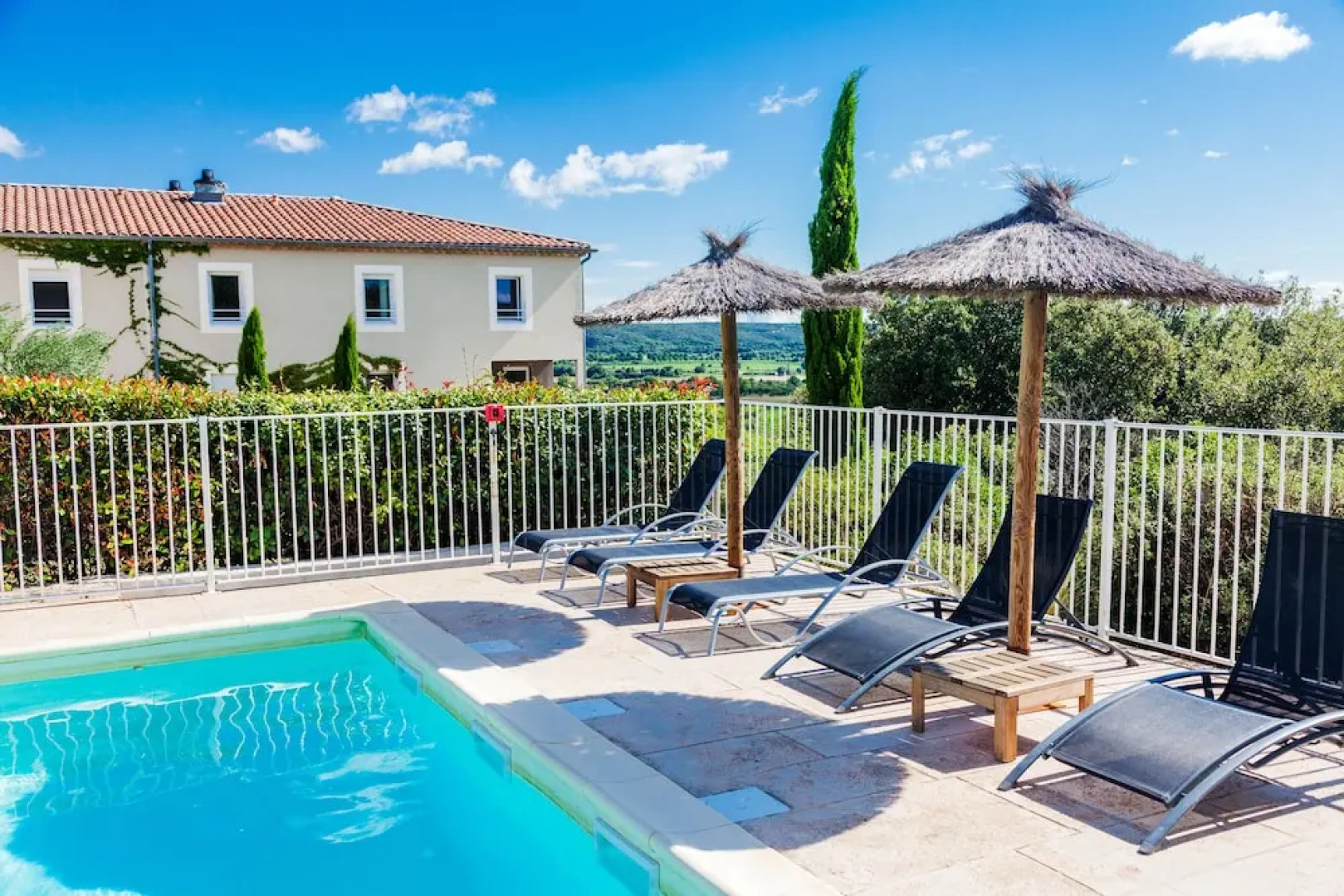 Hotel Restaurant Le Gardon - Pont du Gard