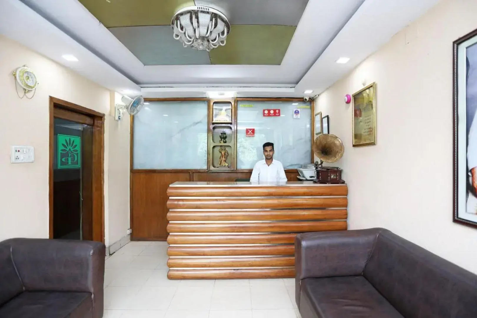 OYO Premium Station Road Ranchi