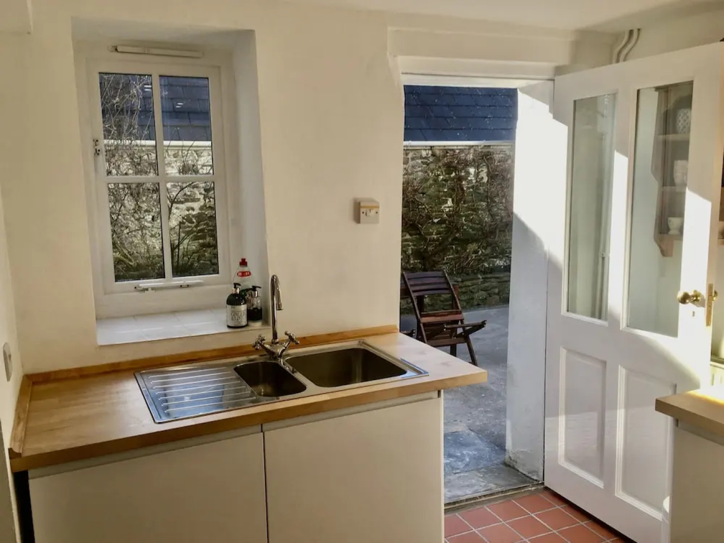 Simple Luxury in Brecon Beacons Village House