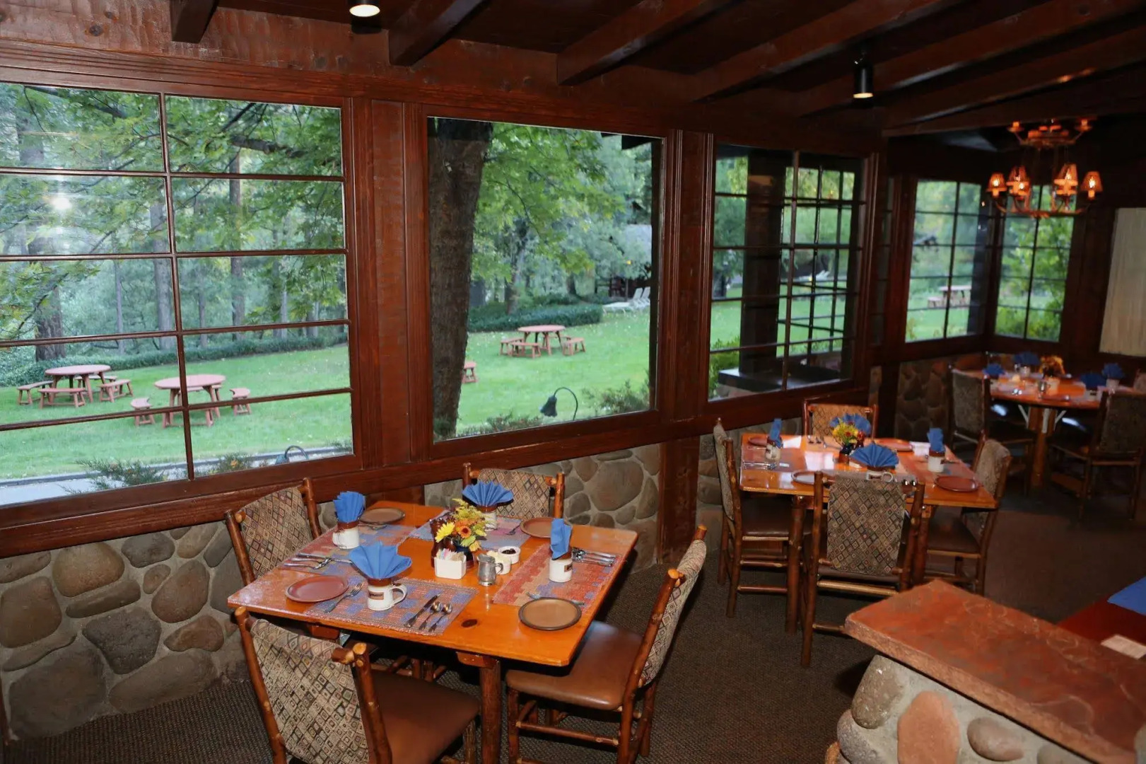 Orchard Canyon on Oak Creek