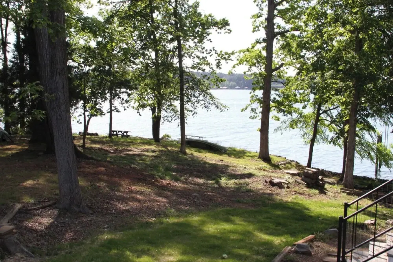 Lakefront Troutman House w/ Spectacular Sunsets!