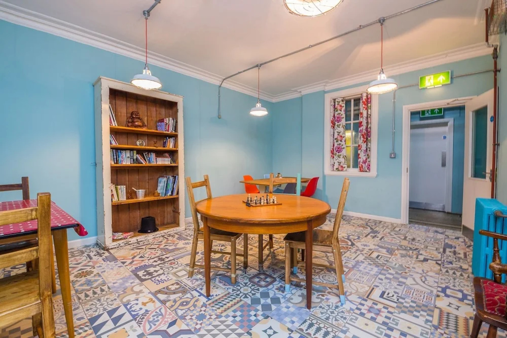 Mrs Potts Backpackers