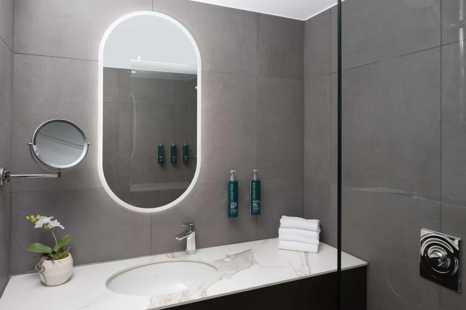 The Point Hotel & Suites