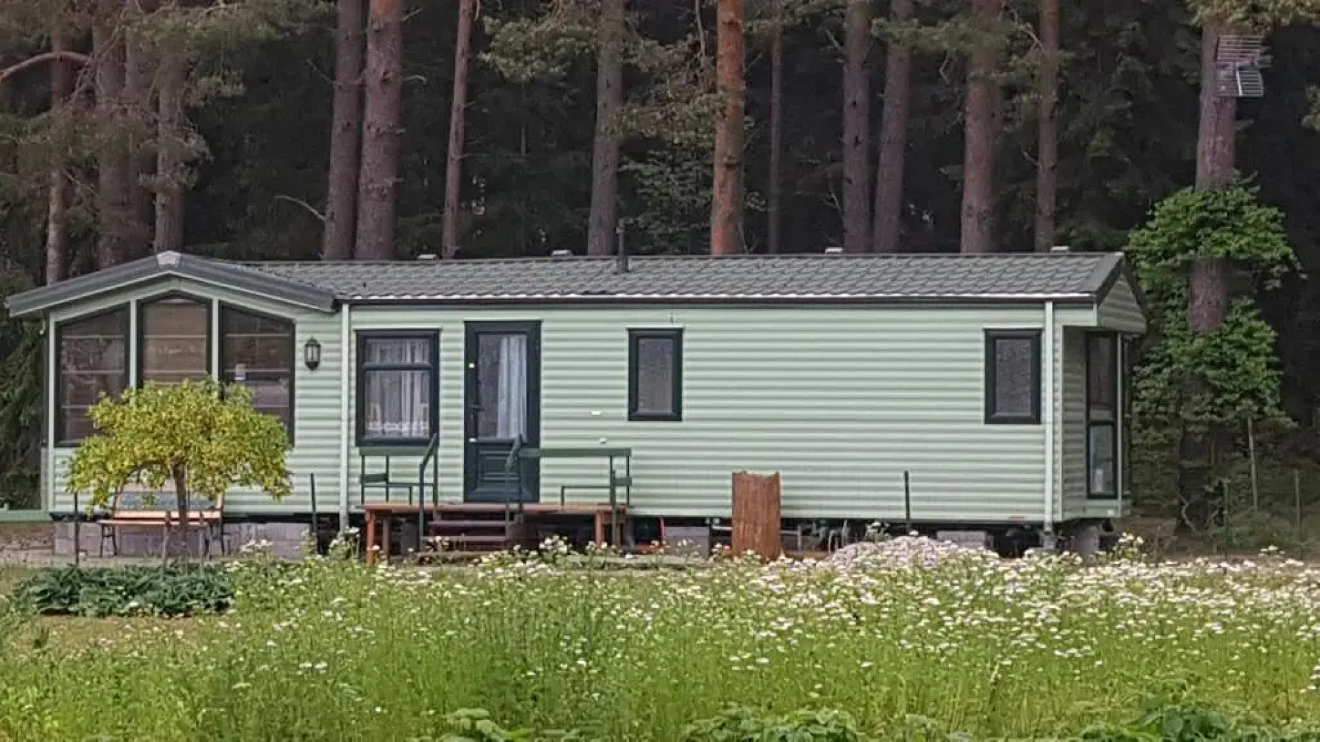 Romantic HOLIDAY HOME in the pine forest