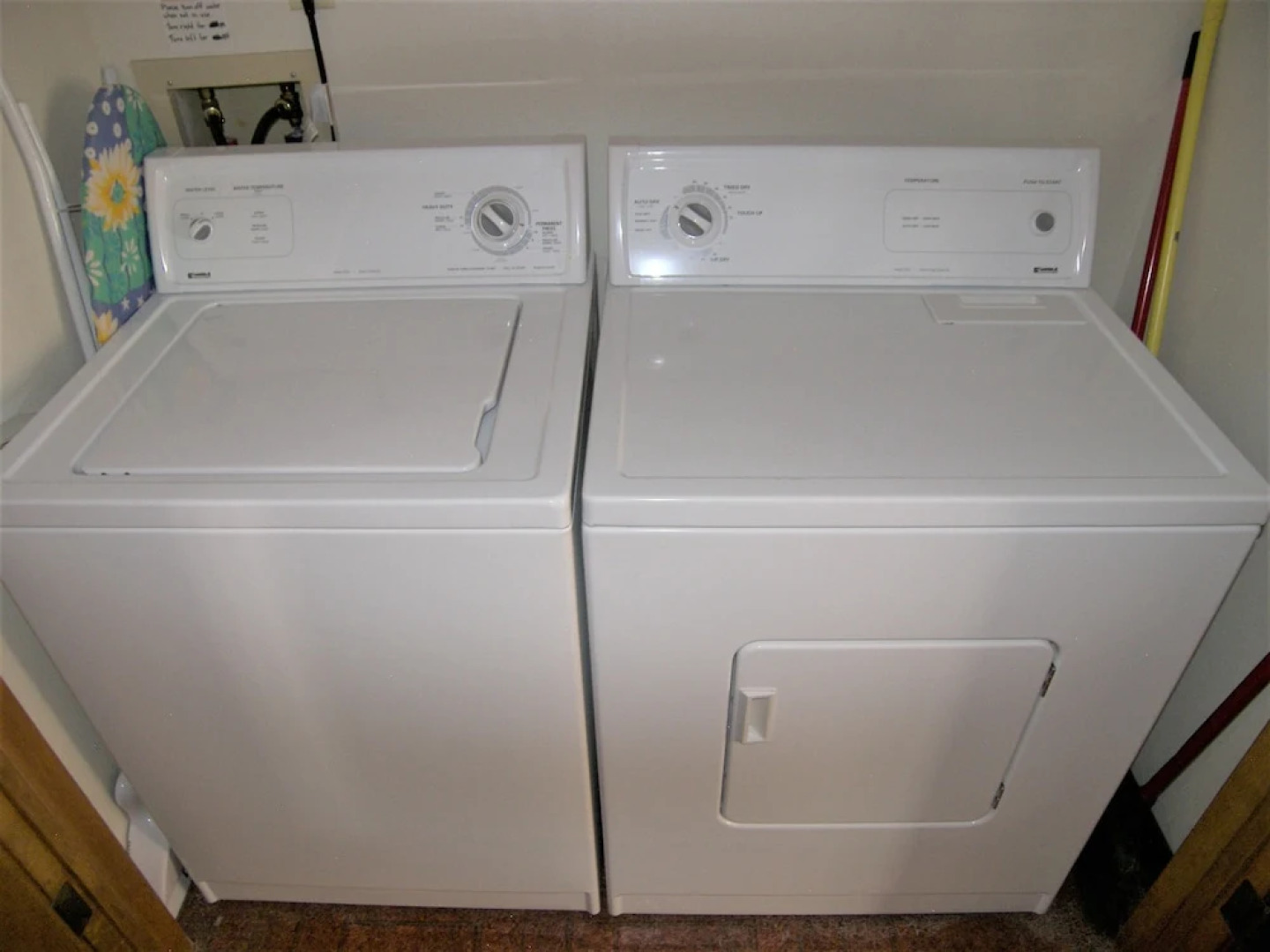 Saltlick 2 bed 2 bath 2 Br condo by RedAwning