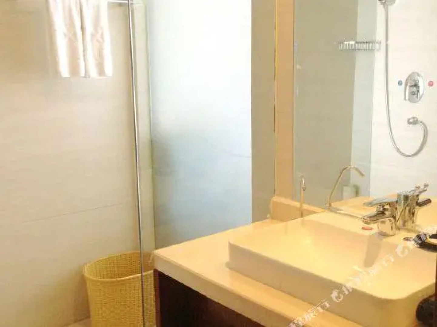 Yixin International Hotel