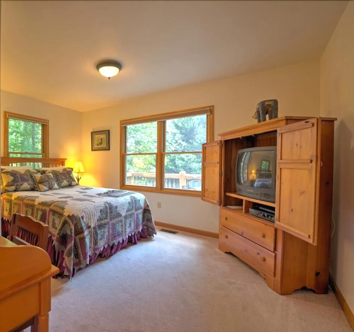 A Mountain Escapade 3 Bedroom Home