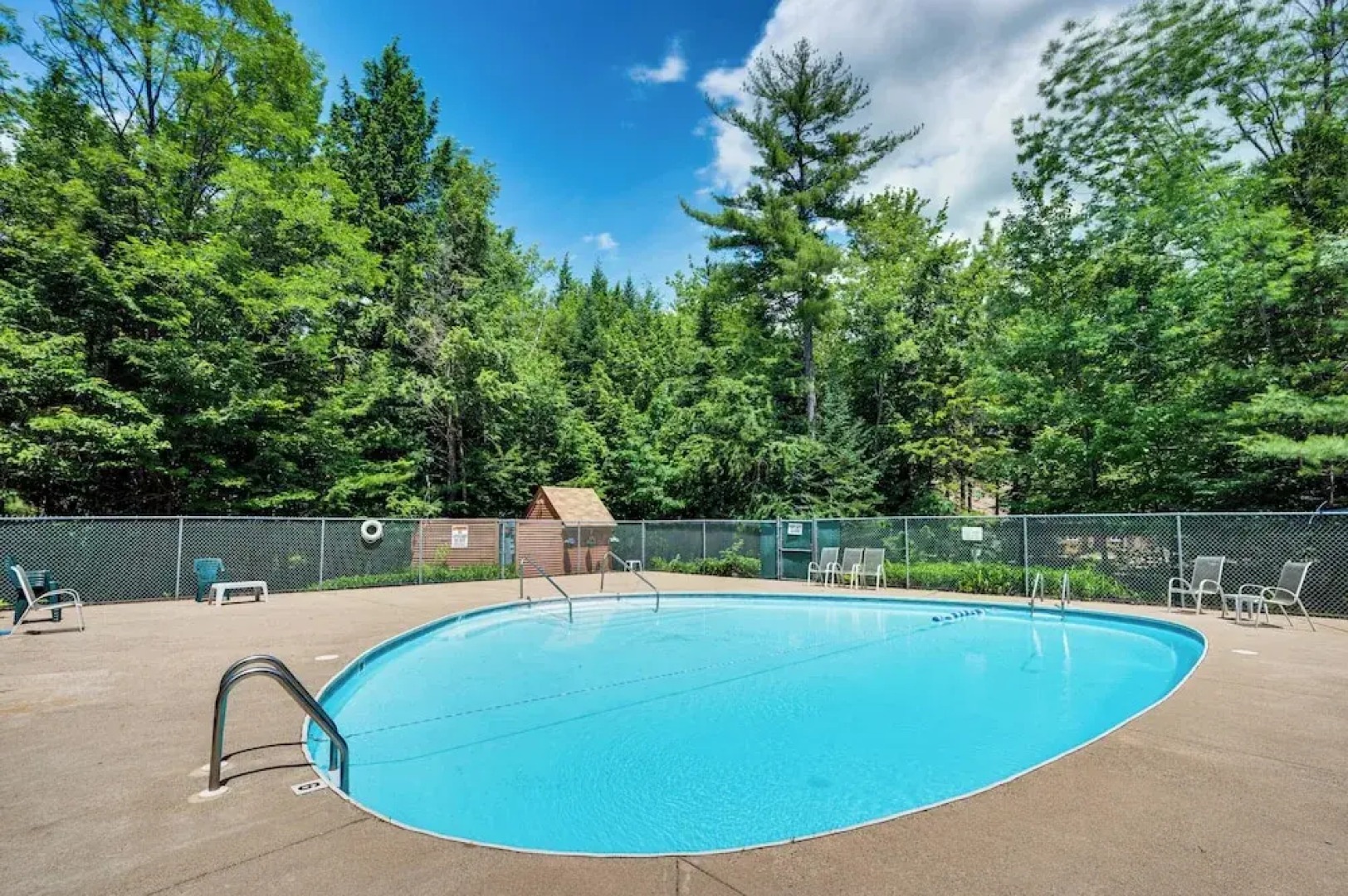 Bartlett Vacation Rental w/ Wraparound Deck!