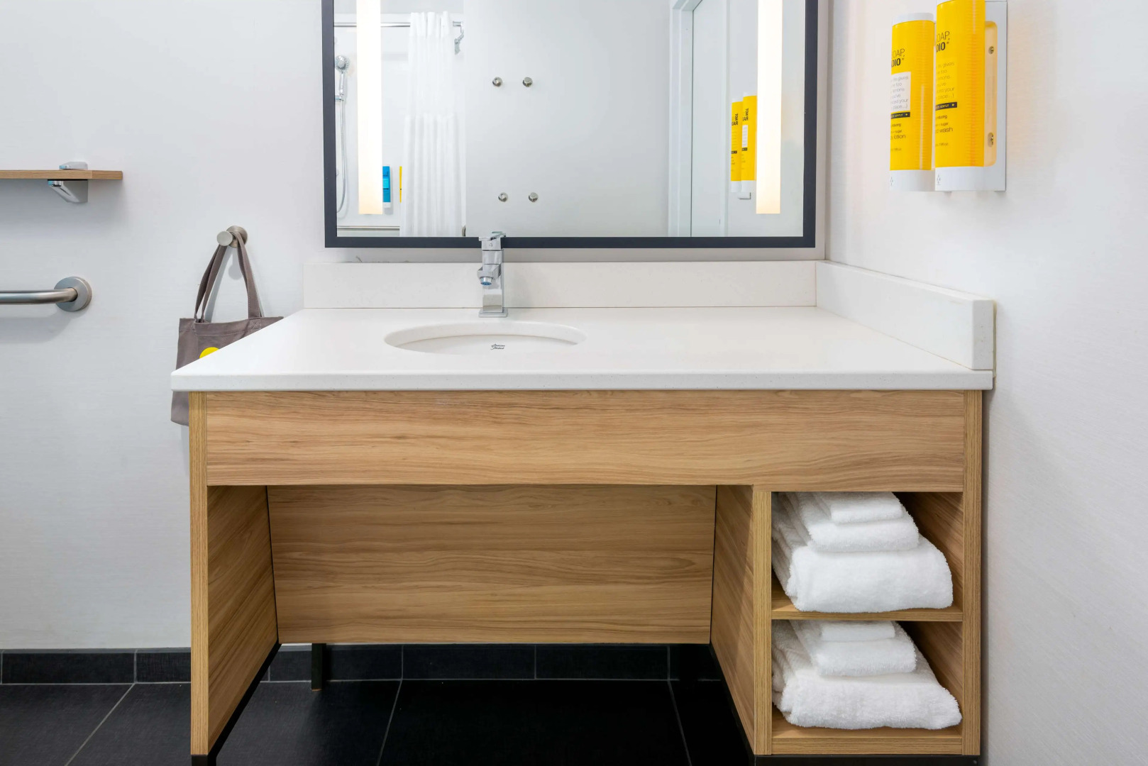 Tru by Hilton Spartanburg