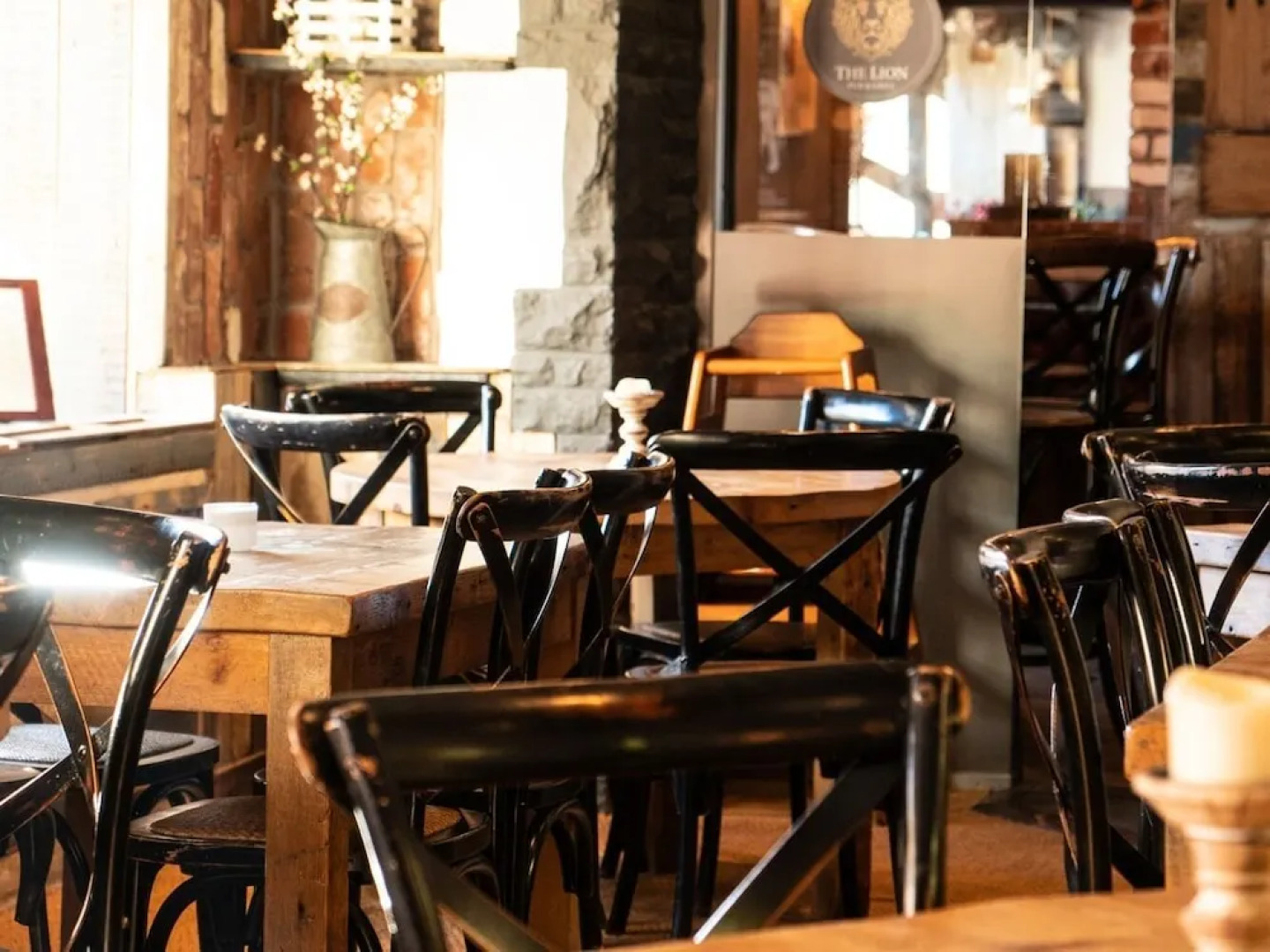 The Lion Pub & Grill