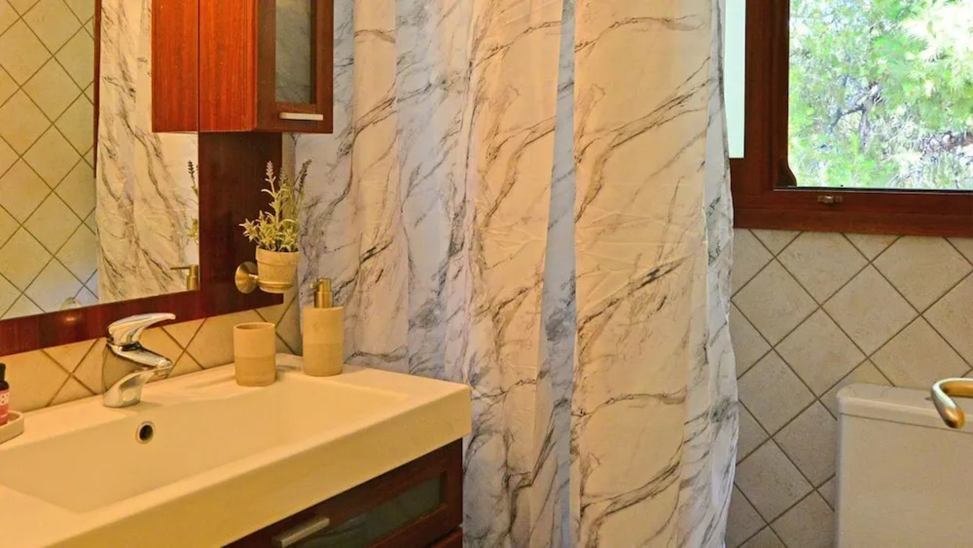 PYRGOS RALLI ESTATE Apartments and Suites