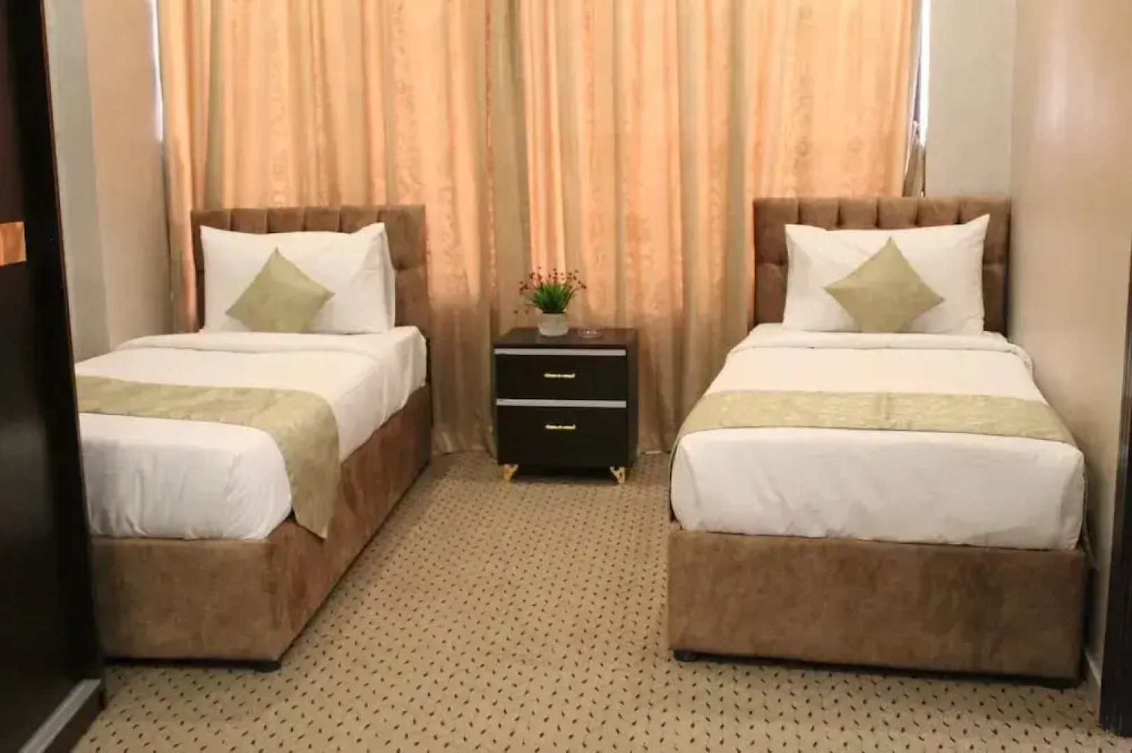 The Gulf Hotel Flats Est