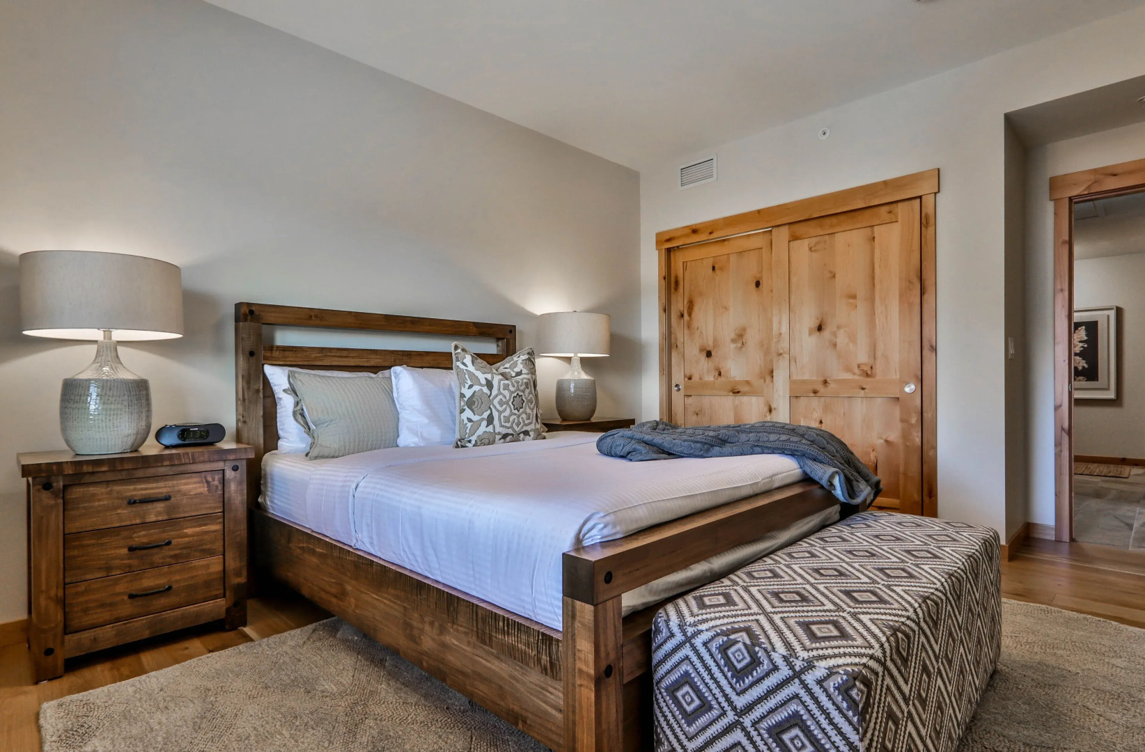 Rundle Cliffs Lodge by Spring Creek Vacation