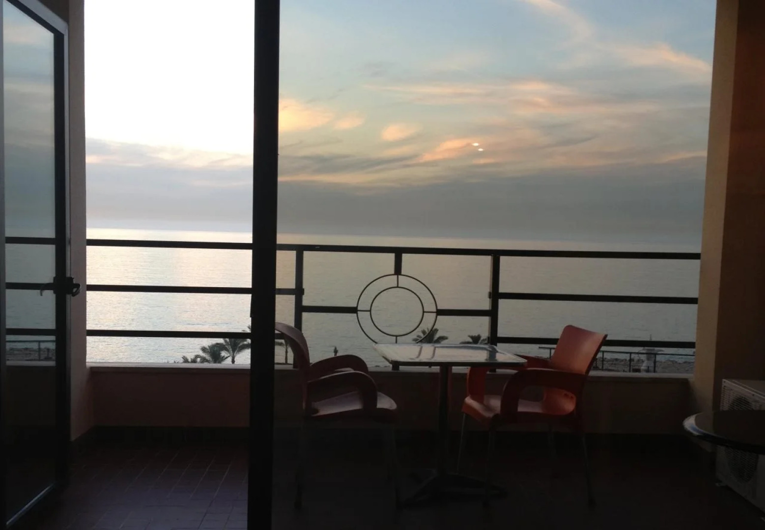 Aquarium Hotel & Resort