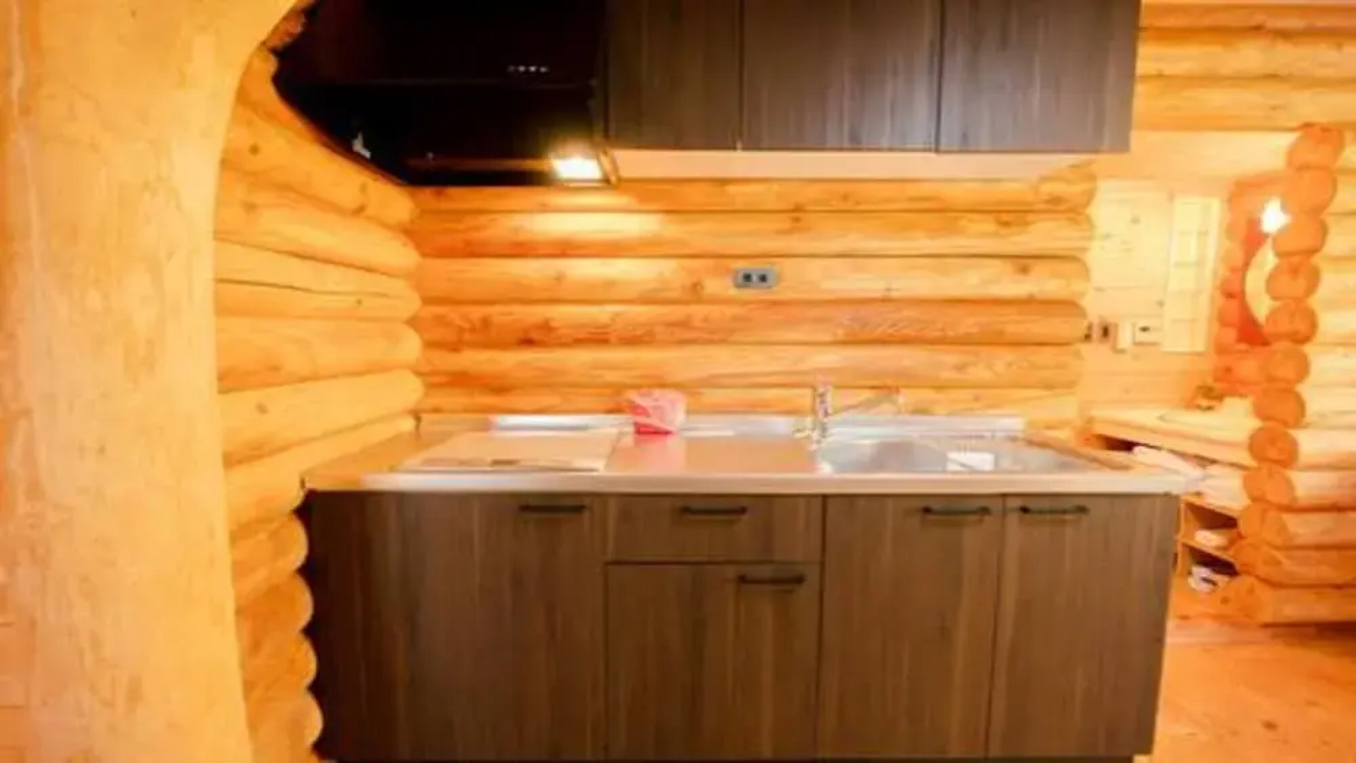 Lake Toya Hillside House