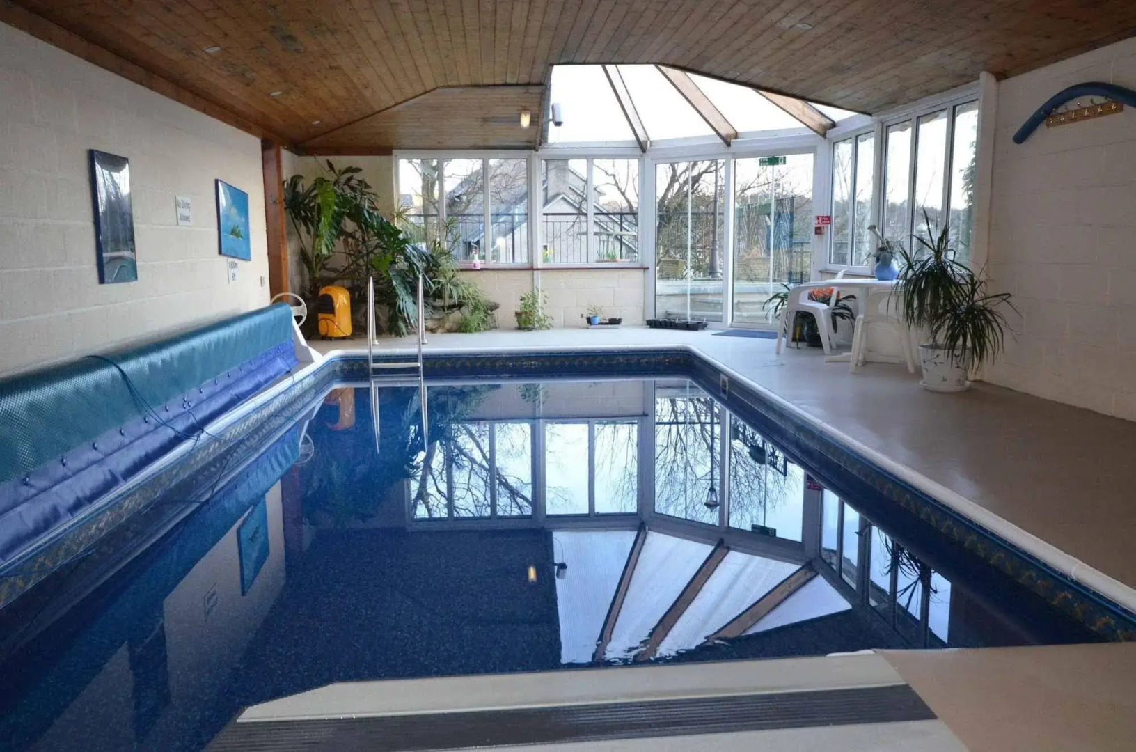 Southview Guest House & Indoor Pool