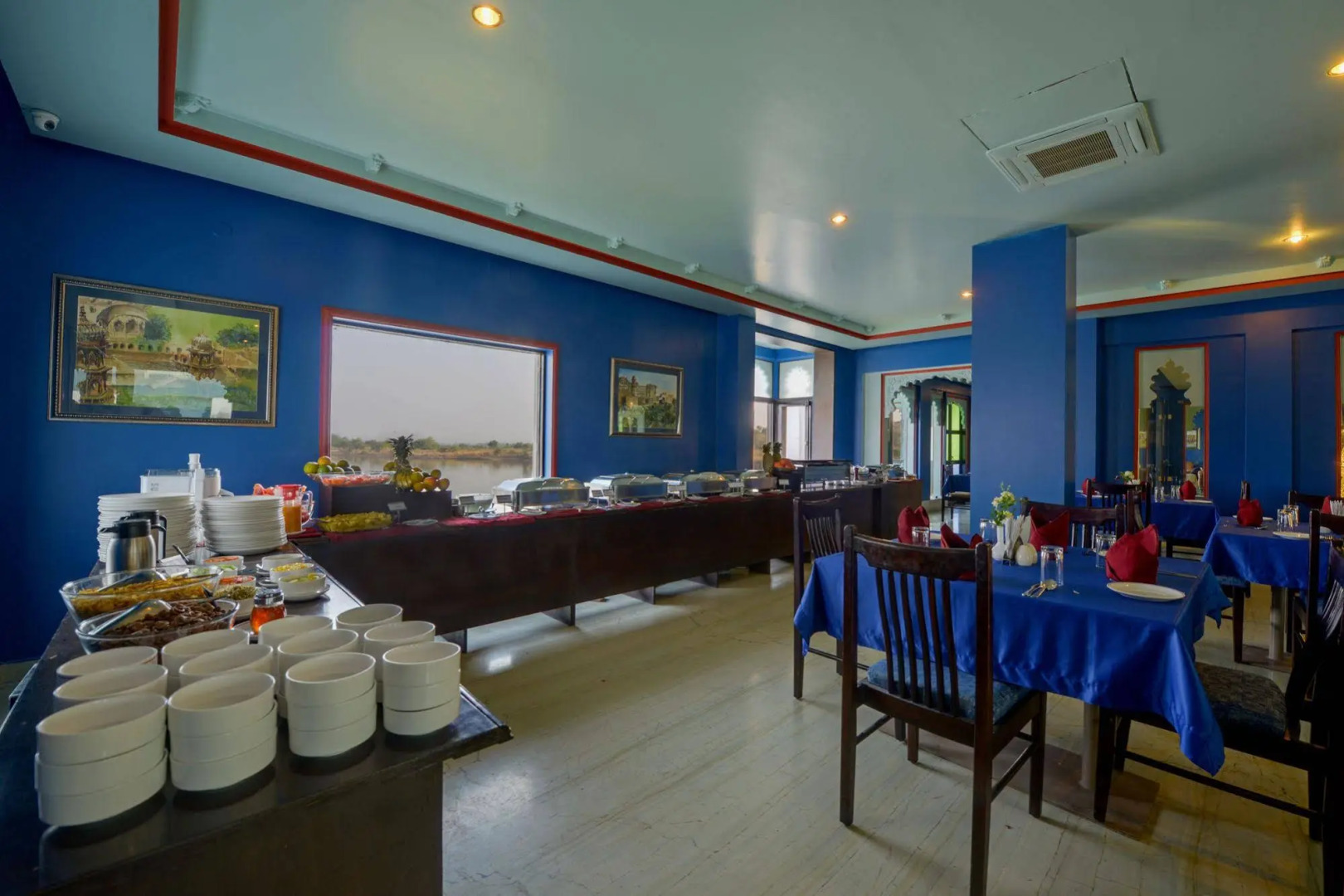 juSTa Lake Nahargarh Palace