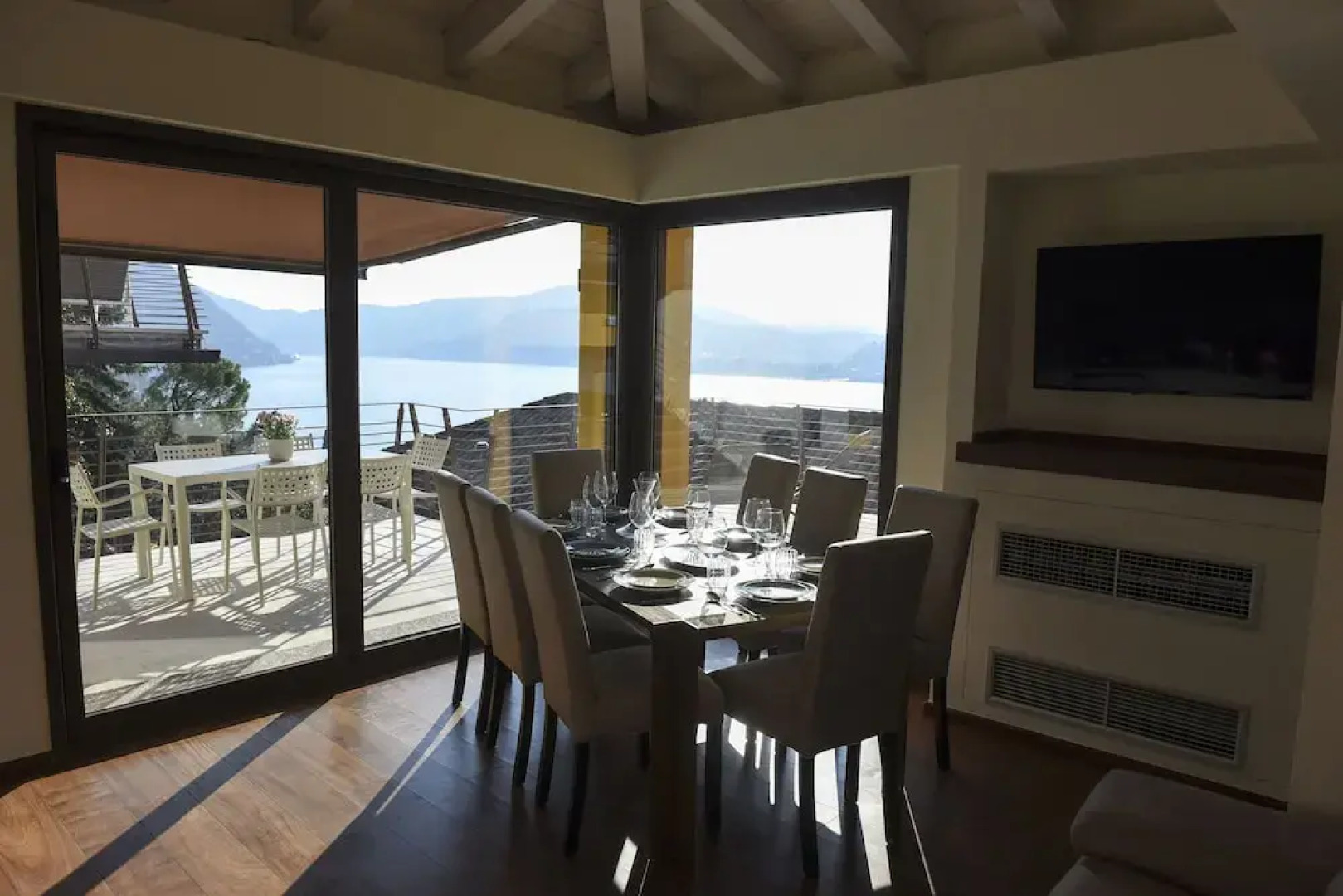 Luxury Como Lake Apartment