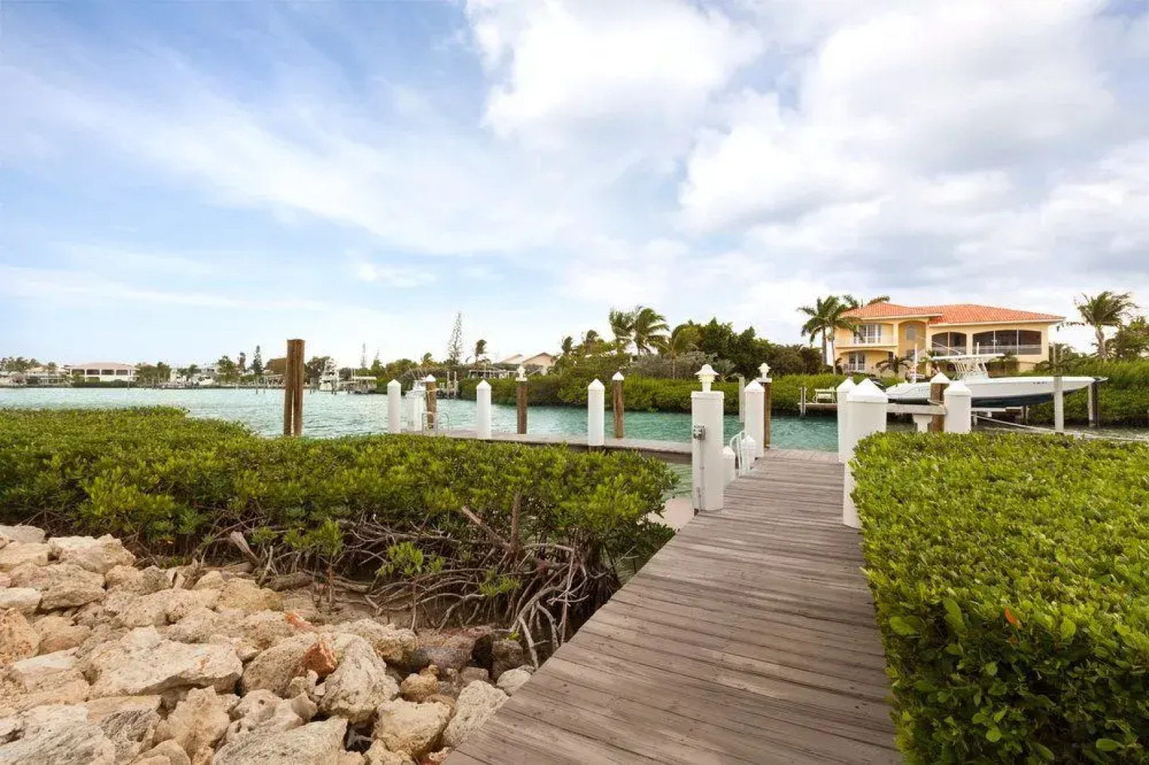 mi casa de Copa D'oro by RedAwning