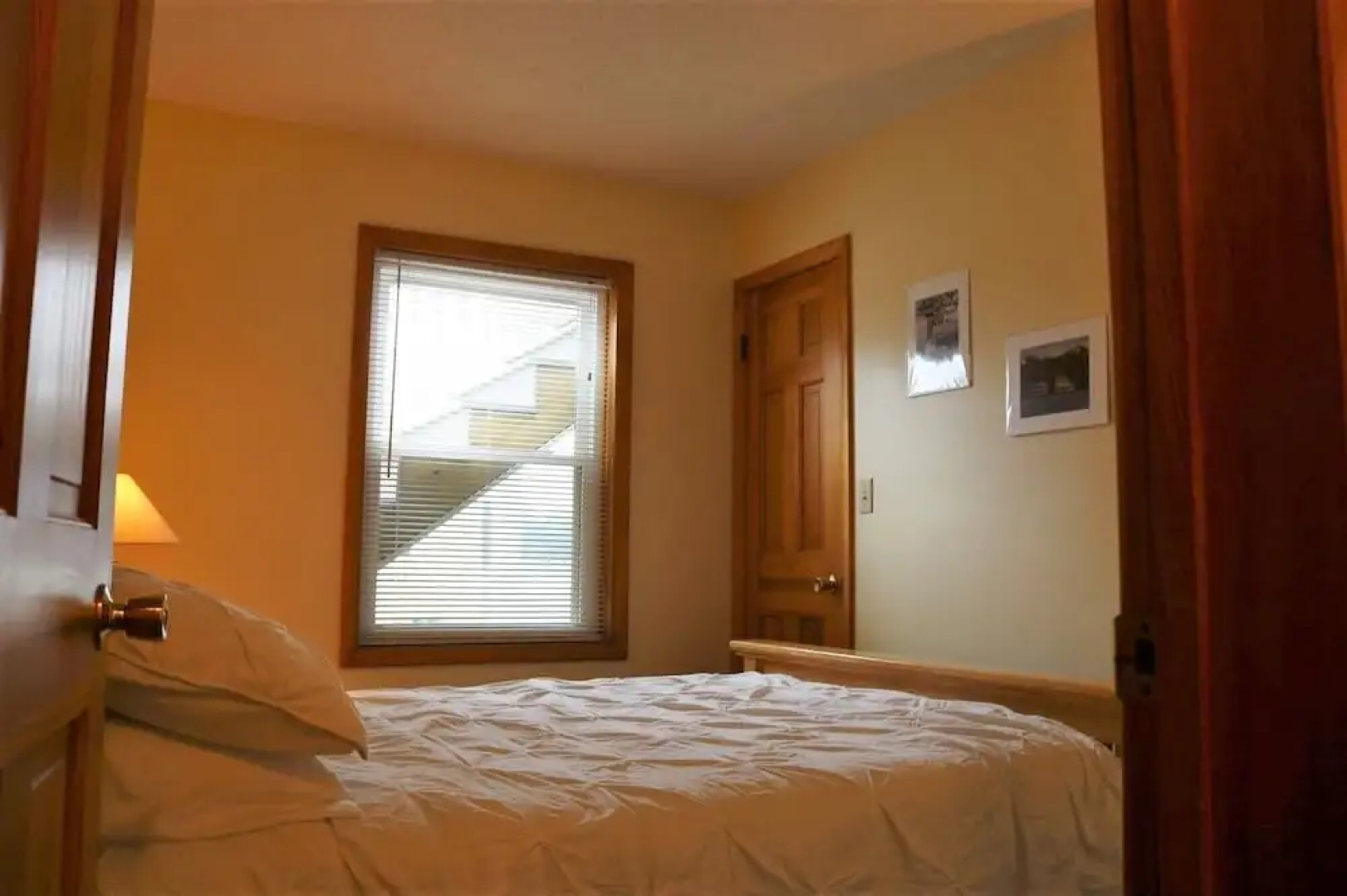 2729 Willow Ave. 3 Bedroom Condo