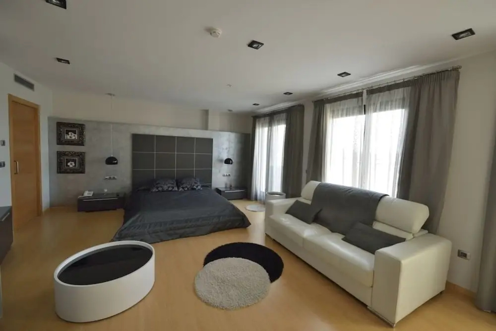 Hotel Ciutat dAmposta