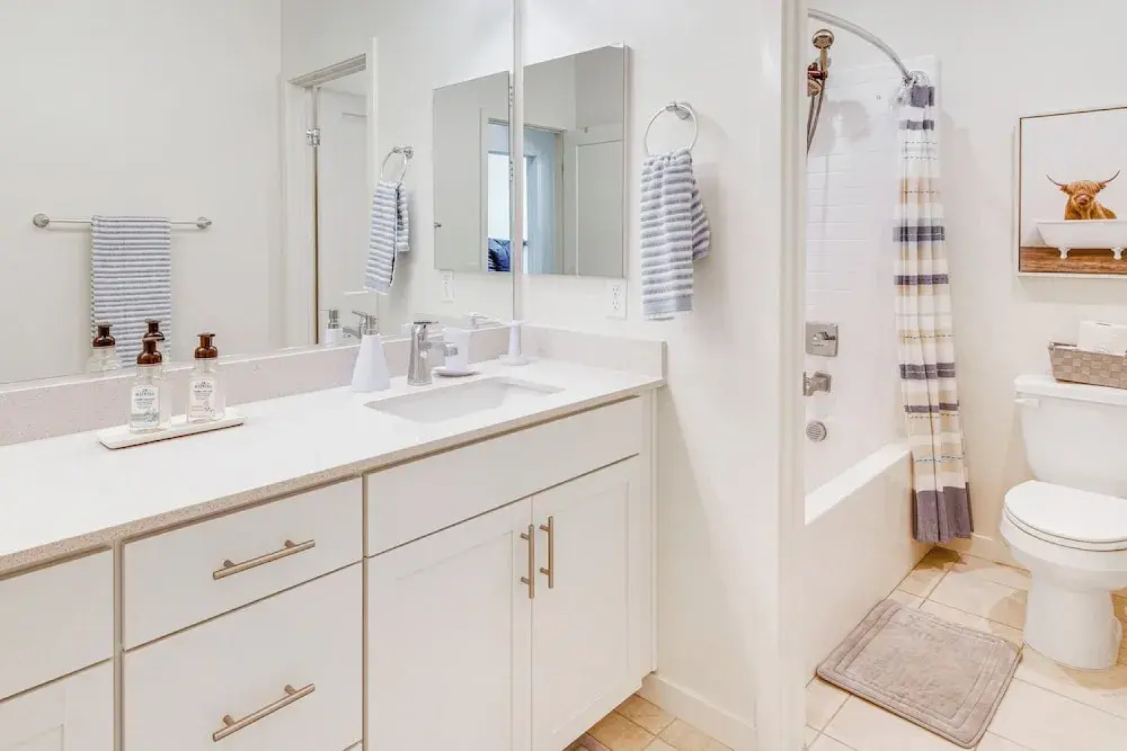 Quiet Simi Valley Home w/ Patio & Pool Access!