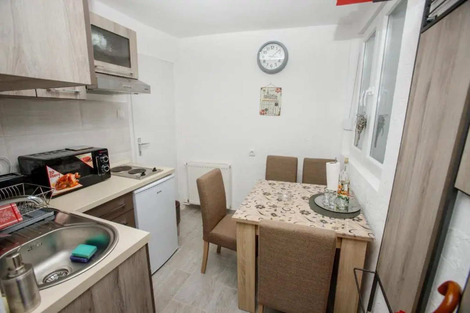 7 Days Premium Apartment