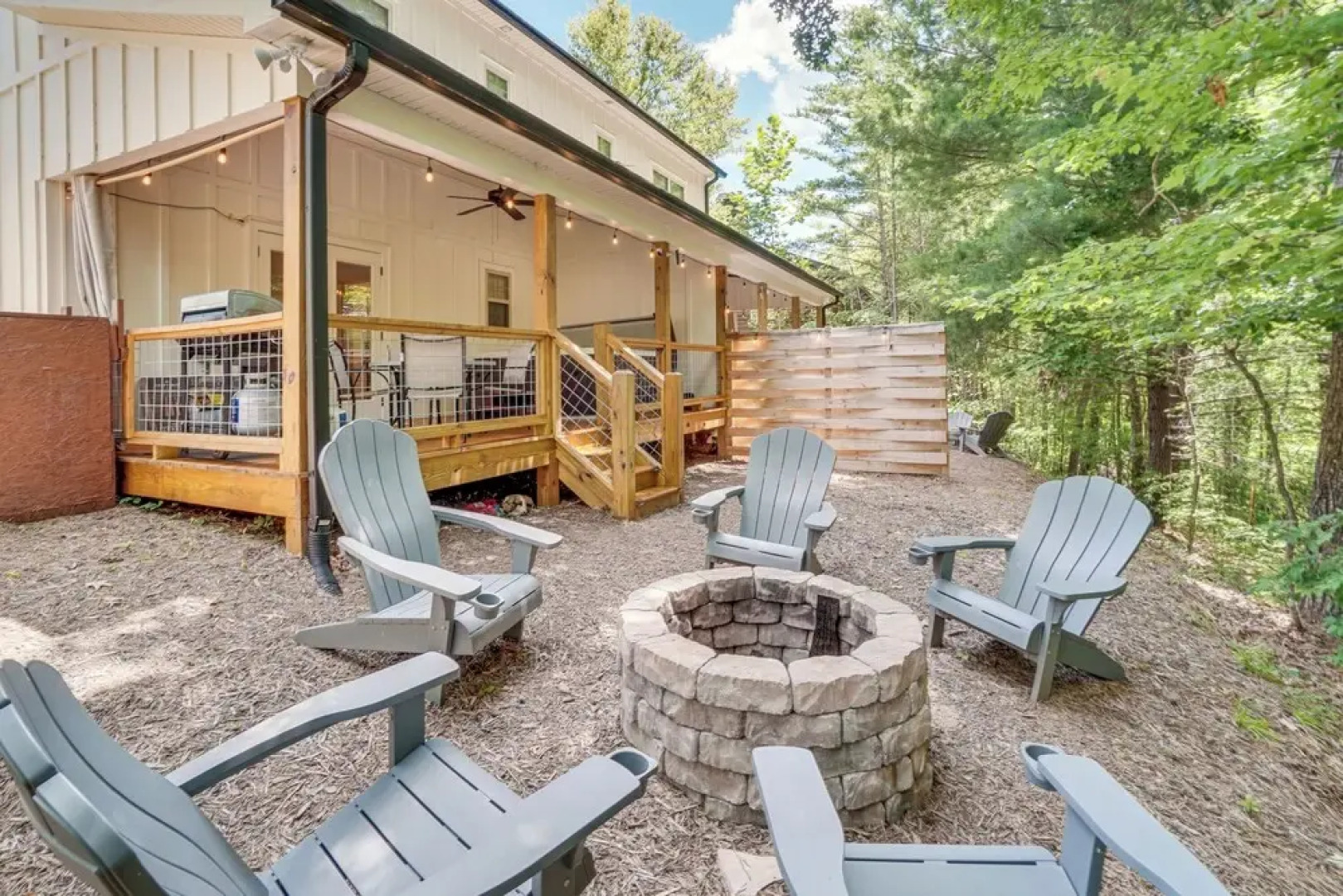 Hot Tub & EV Charger: Helen Getaway w/ Views!