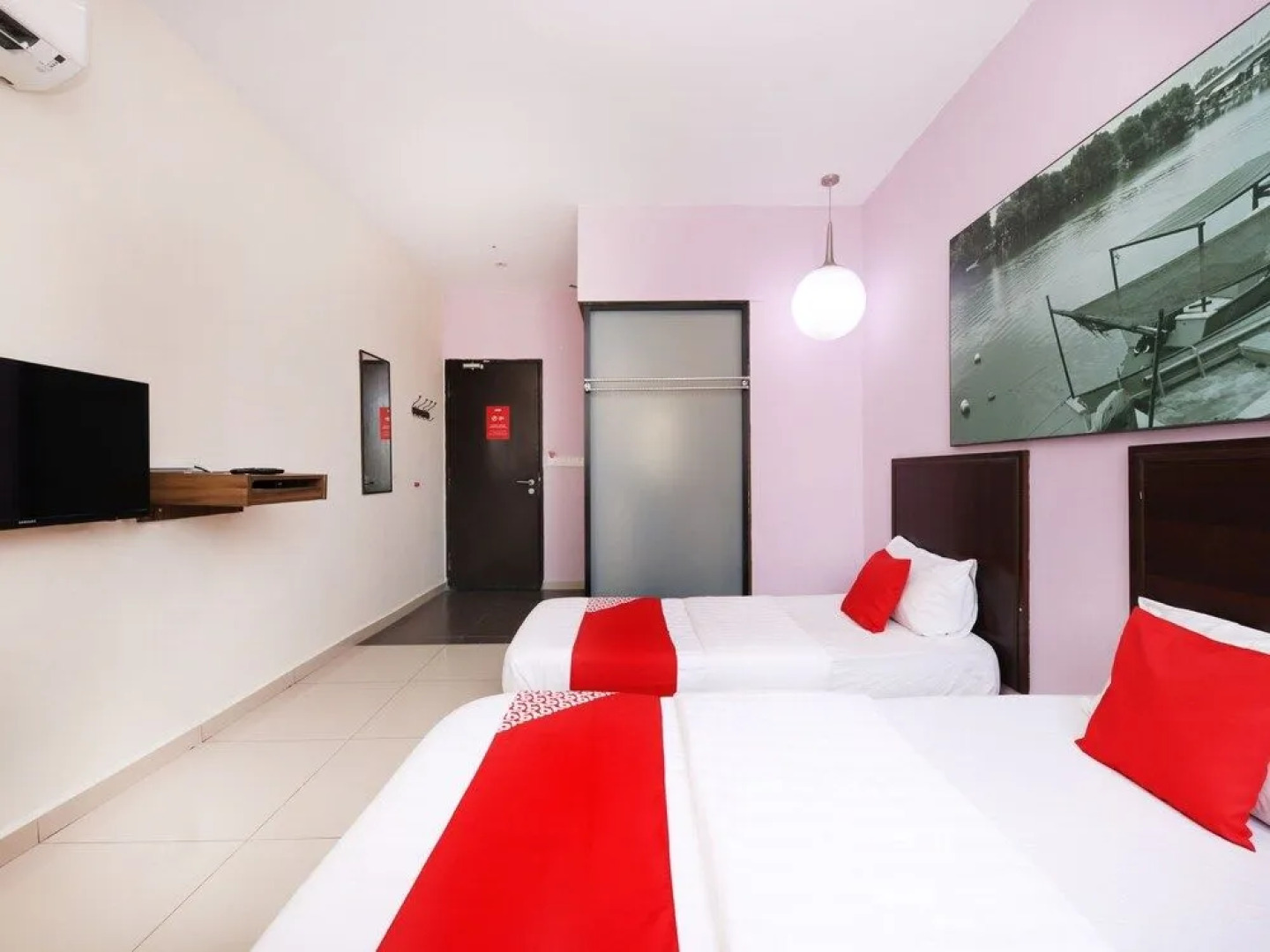 OYO 712 Hotel Corridor