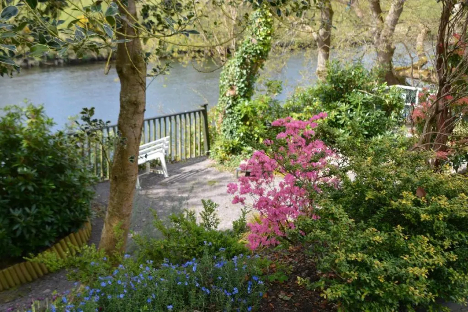 The Grove Lodge Guesthouse & Country Club