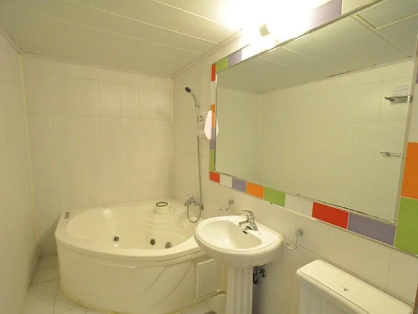 Goodstay Riviera Hotel