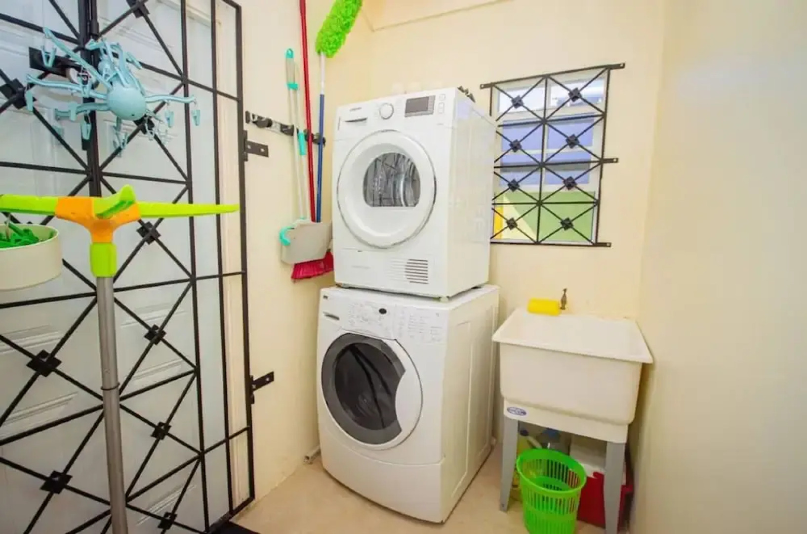 3BR Villa in Drax Hall Country Club