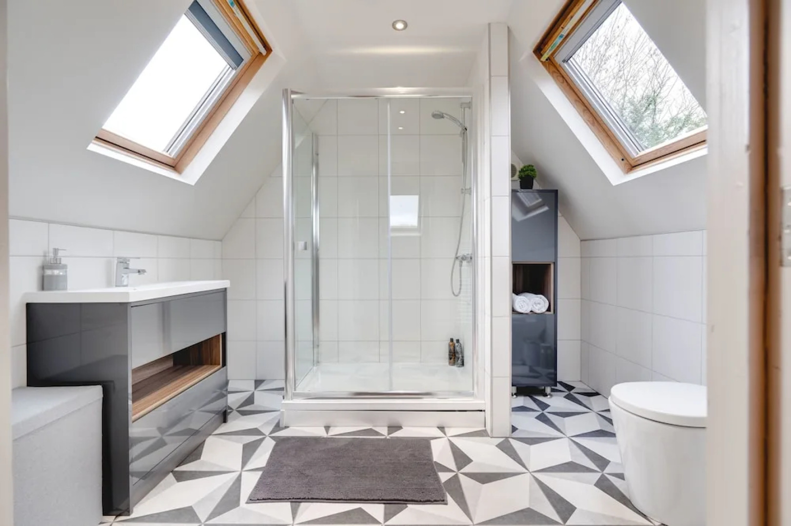 Brook Barn with Sauna & Hot Tub