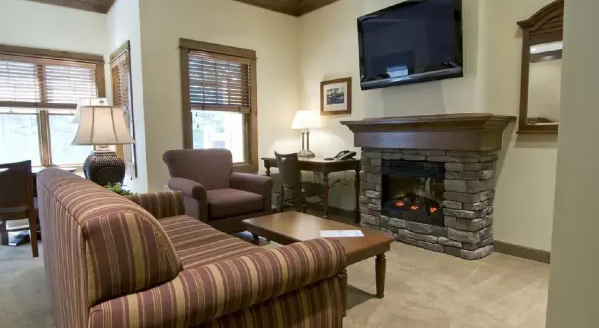 The Rockwell Lake Lodge, A Cobblestone Hotel