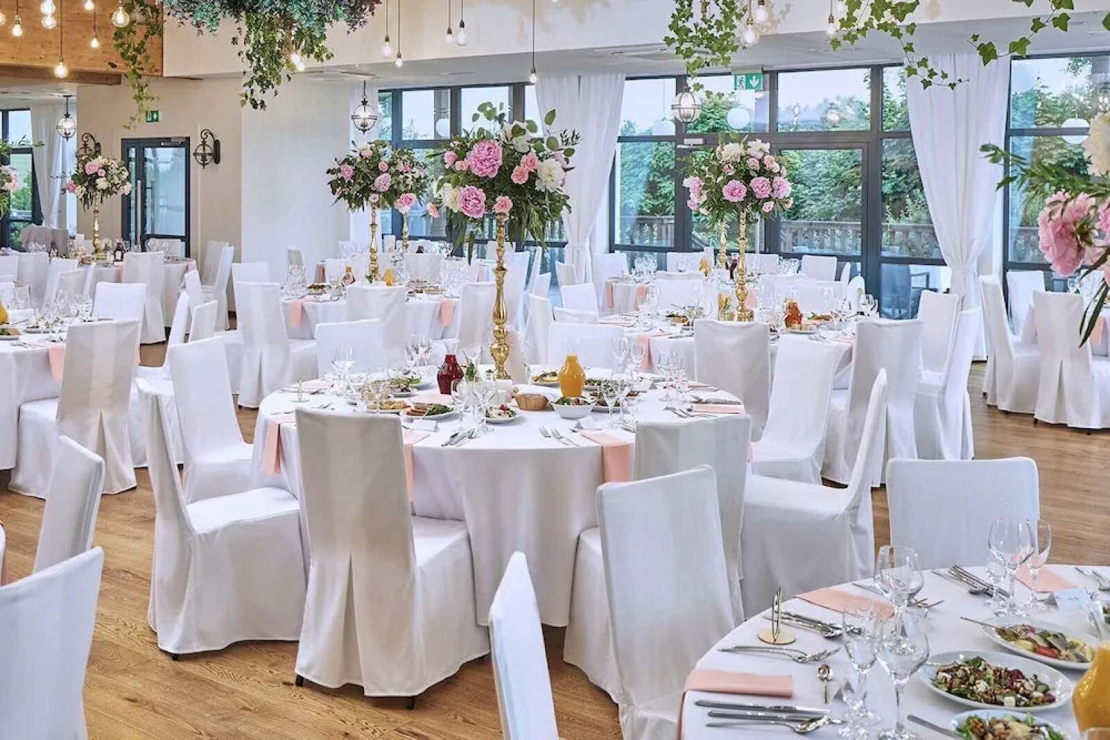 Dwór Bogucin Hotel & Restauracja