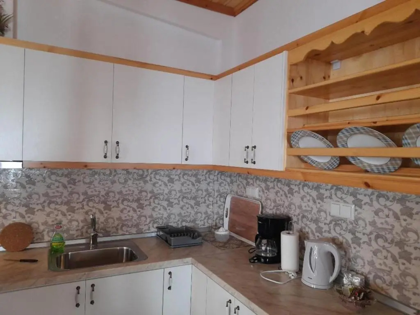 Mama's Home, Kallirachi Village