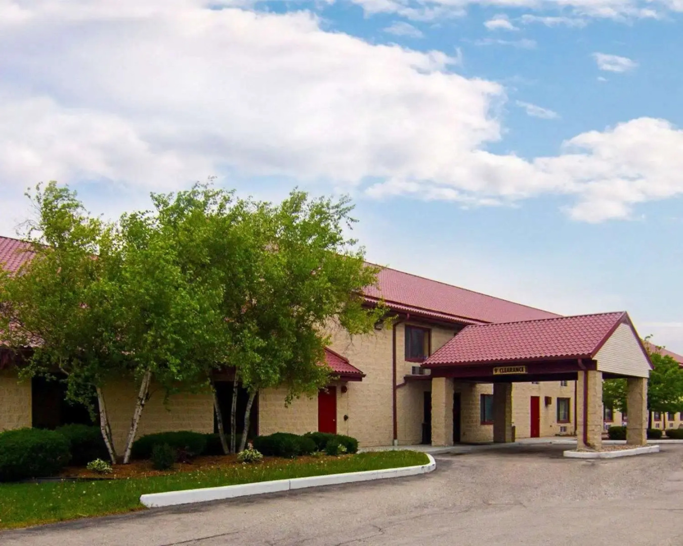 Super 8 by Wyndham Sturtevant/Racine