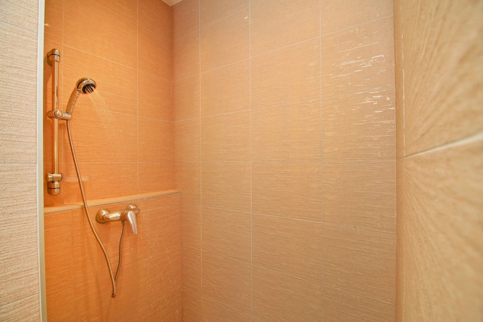 Pattaya Sunset Villa 4 Bedroom Sleeps 8