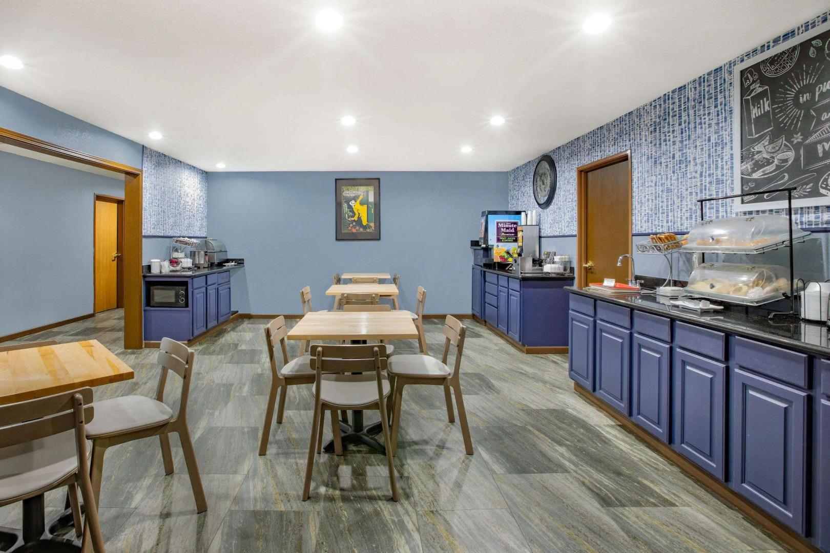 AmericInn by Wyndham Pella