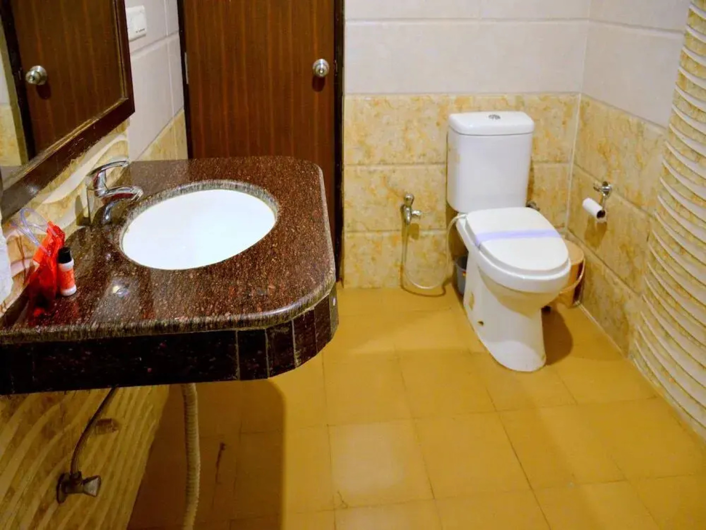 Tekarees Guest House