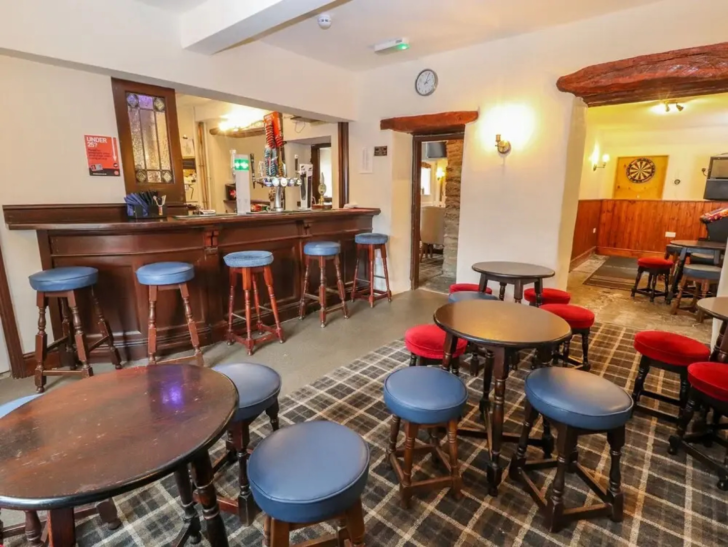 Blue Lion Hotel Apartment