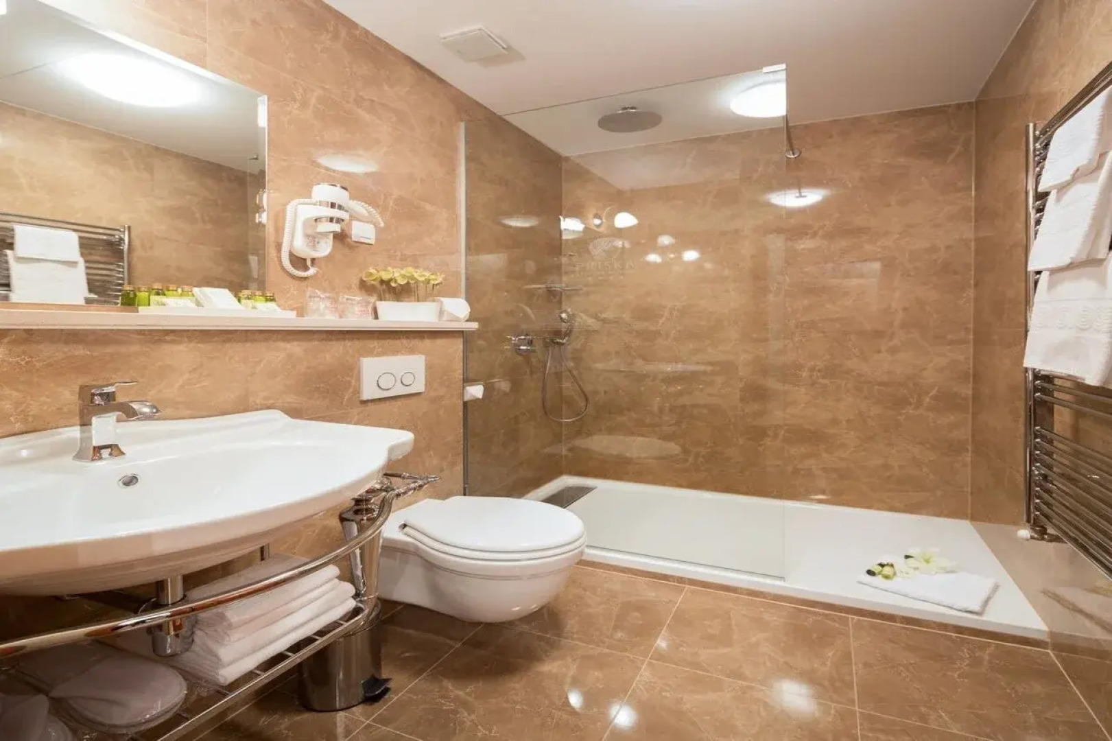 Priska Med Luxury Rooms