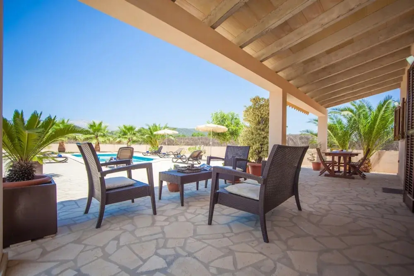 Villa With Pool & Terrace